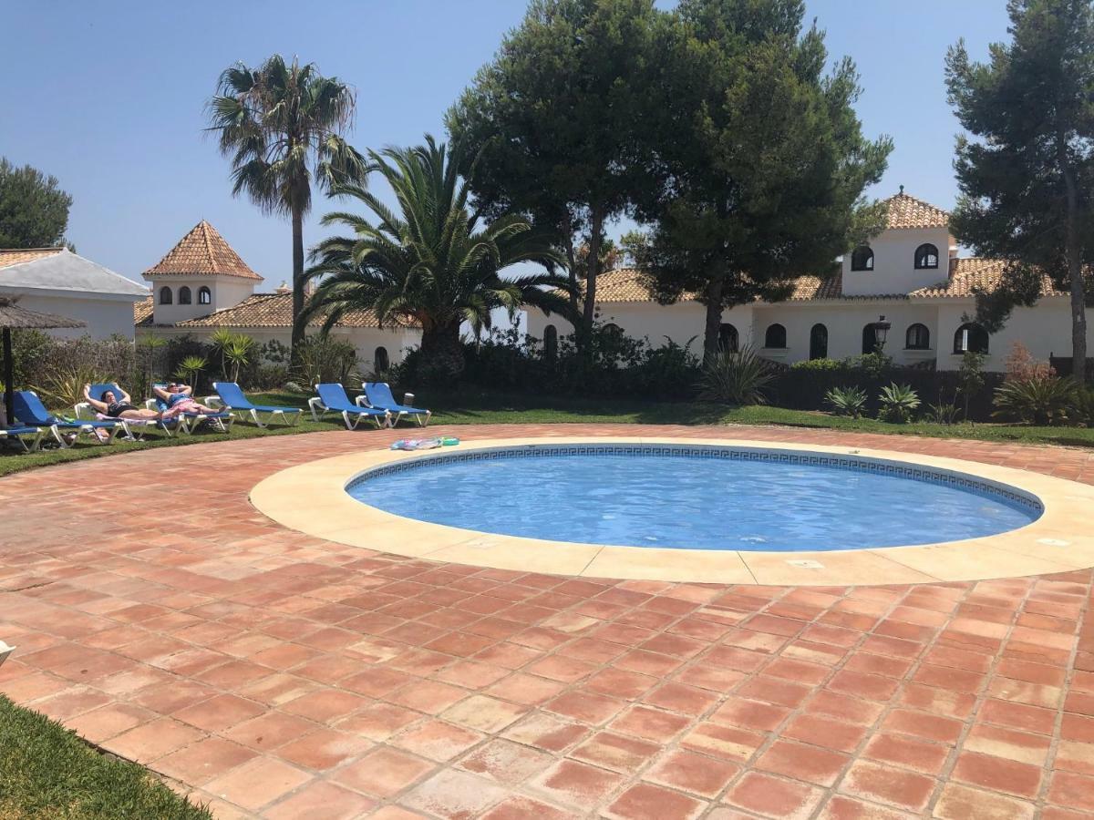 Beautiful New Apartment With Sea View Castillo de Sabinillas Exterior foto